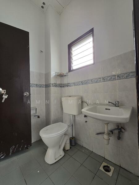 Bandar Puncak Alam untuk Untuk Dijual - RM 390,000, Feb 2026 - Bathroom - PropertyGuru.com.my