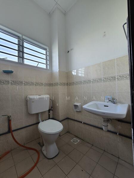 Bandar Puncak Alam untuk Untuk Dijual - RM 390,000, Feb 2026 - Bathroom - PropertyGuru.com.my
