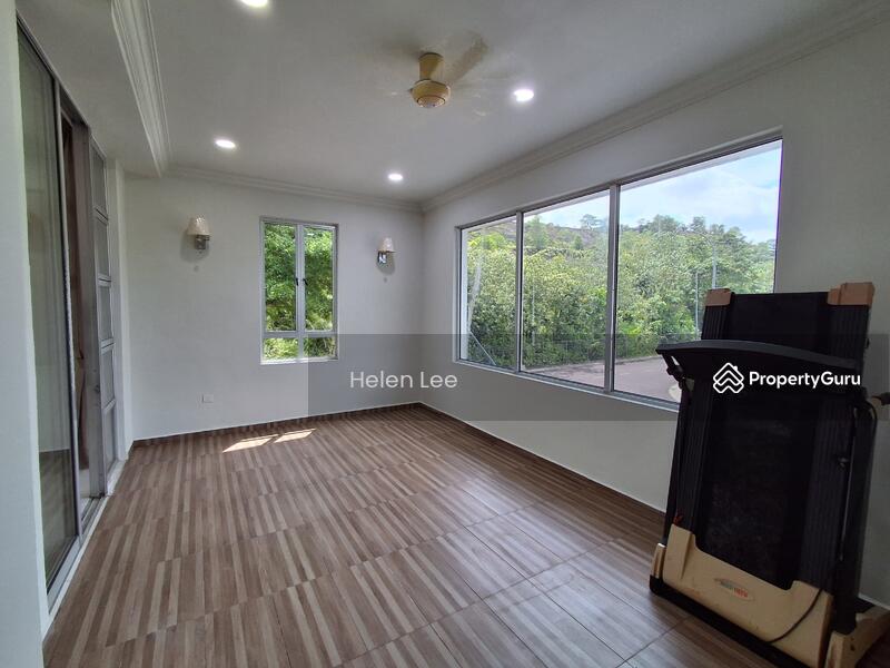 Master Bedroom Balcony