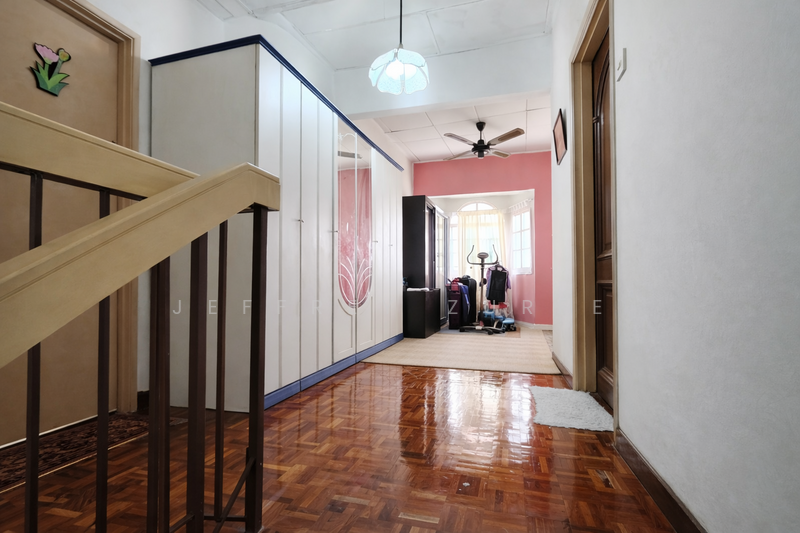2-storey Terraced House for Sale in Shah Alam (Selangor) - Jeffrey Zuree - Entrance - PropertyGuru.com.my