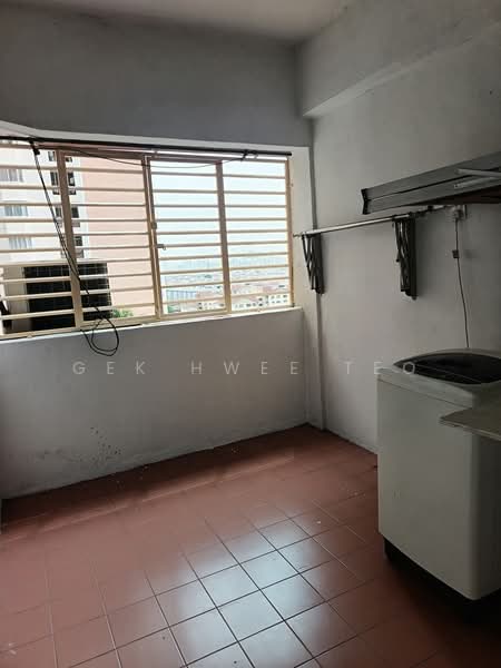 Servis Apartment untuk Disewa di Rhythm Avenue - Gek Hwee Teo - Balcony - PropertyGuru.com.my