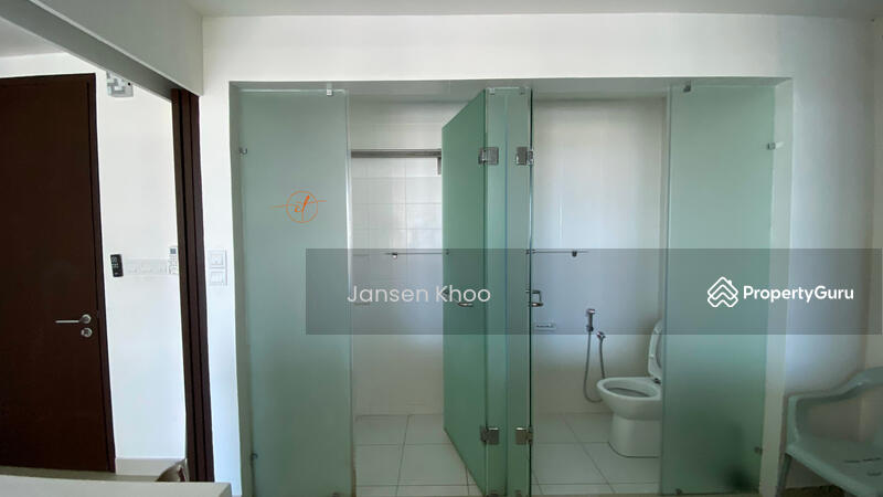 Servis Apartment untuk Dijual di Trefoil @ Setia City - Jansen Khoo - Bathroom - PropertyGuru.com.my