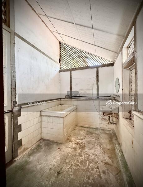 Commercial Bungalow for Rent in Pulau Tikus (Penang) - KK Kwok - Bathroom - PropertyGuru.com.my