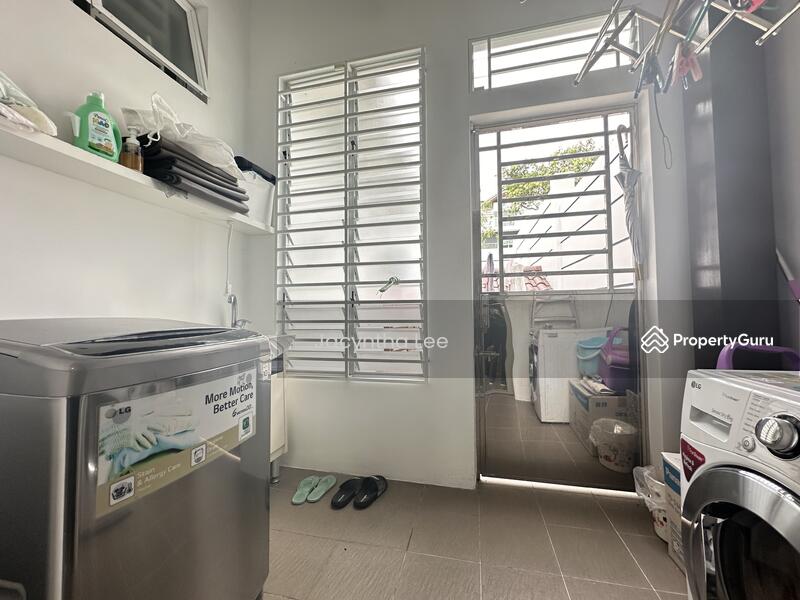 Washing / Drying Area