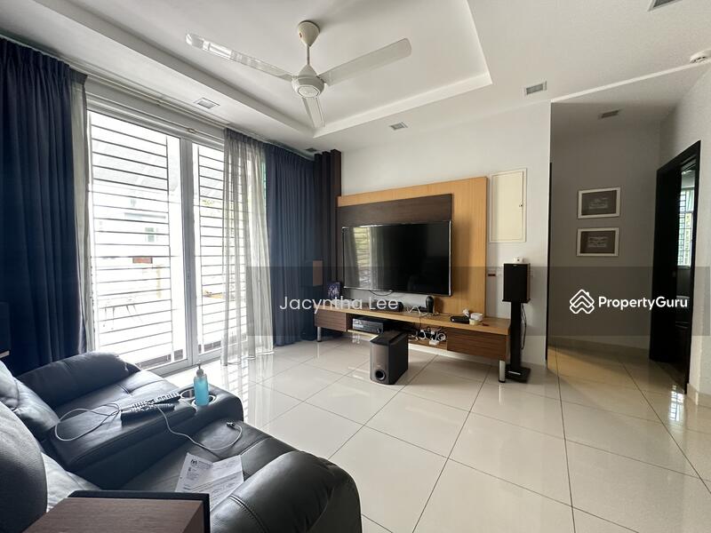 2nd Living Room