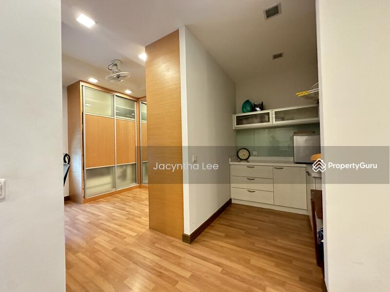 Master bedroom Pantry
