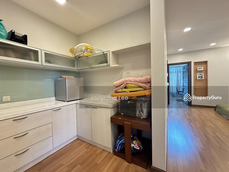 Master bedroom Pantry