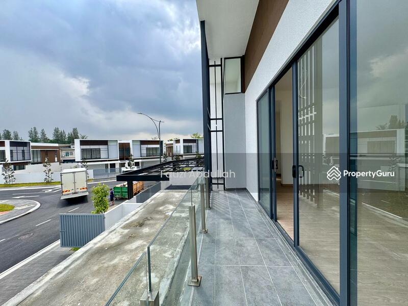 Rumah Berkembar untuk Dijual di TTDI Grove (Kajang) - Fauzi Abdullah - Balcony - PropertyGuru.com.my