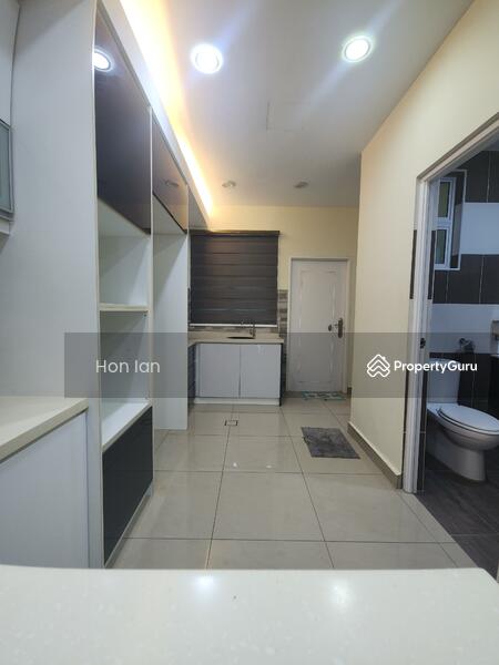 Rumah Teres 3 Tingkat untuk Dijual di Kinrara Residence (Puchong) - Hon Ian - Kitchen - PropertyGuru.com.my