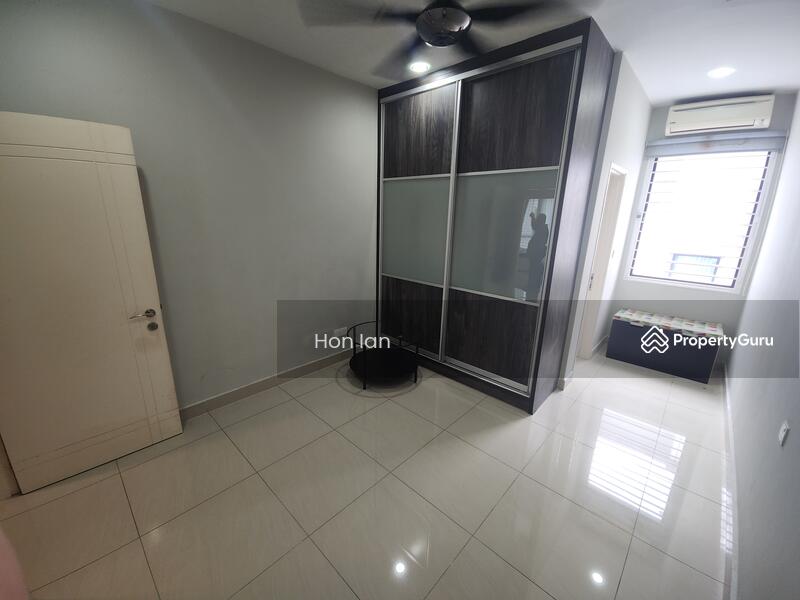 Rumah Teres 3 Tingkat untuk Dijual di Kinrara Residence (Puchong) - Hon Ian - Bedroom - PropertyGuru.com.my