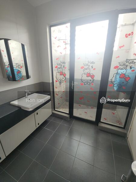 Rumah Teres 3 Tingkat untuk Dijual di Kinrara Residence (Puchong) - Hon Ian - Bathroom - PropertyGuru.com.my