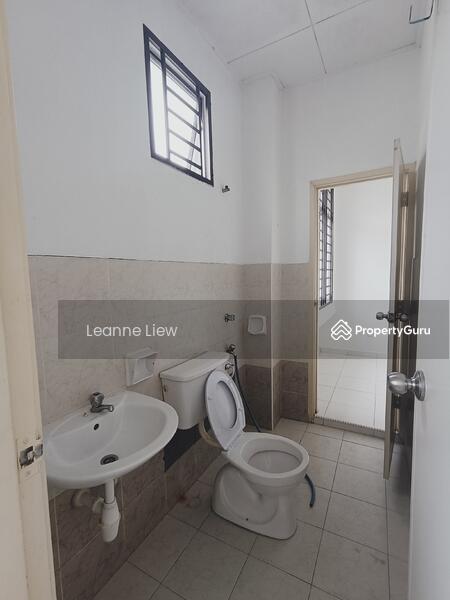 2-storey Terraced House for Rent in Taman Setia Indah (Tebrau) - Leanne Liew - Bathroom - PropertyGuru.com.my