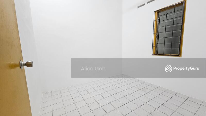 For Sale - Taman Anggerik, Kempas