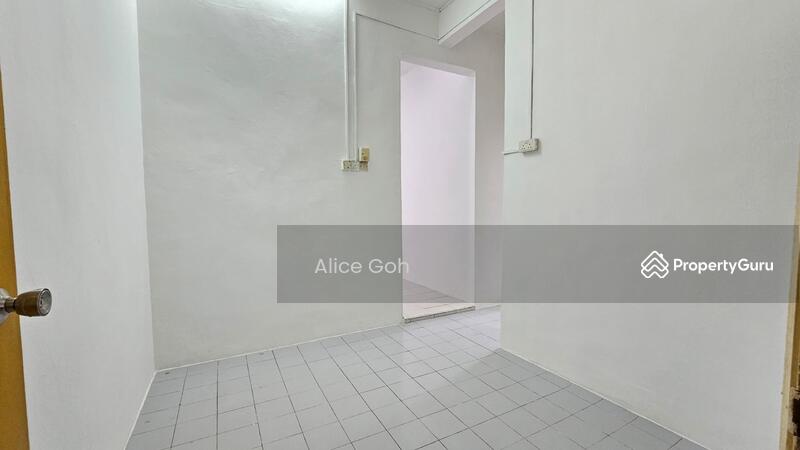 For Sale - Taman Anggerik, Kempas
