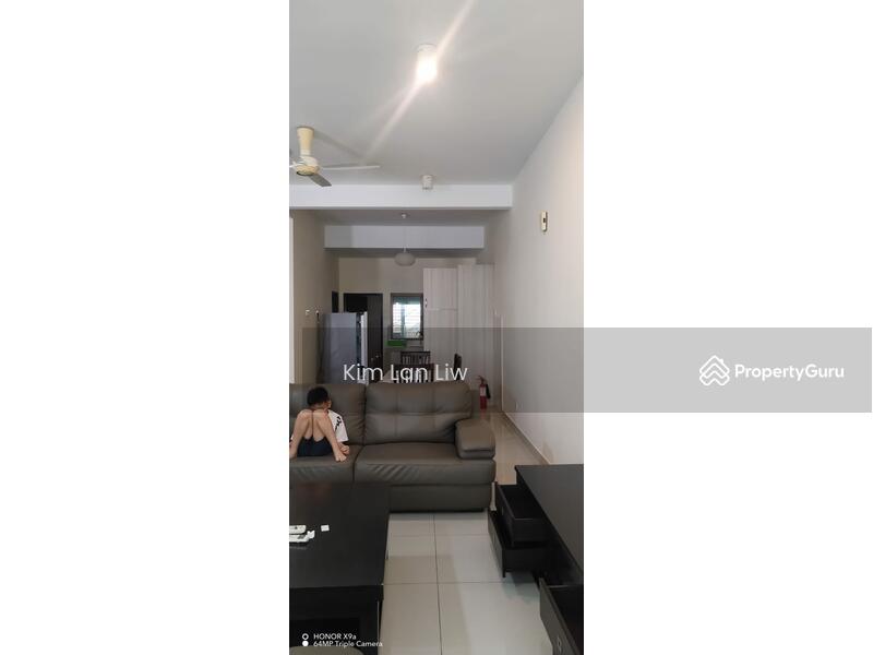 Rumah Teres 3 Tingkat untuk Dijual di Prima Selayang (Selayang) - Kim Lan Liw - Living Room - PropertyGuru.com.my