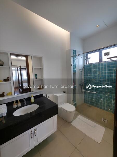 Rumah Banglo untuk Dijual di Perdana Lakeview East (Cyberjaya) - Devamuthan Tamilarasan - Bathroom - PropertyGuru.com.my