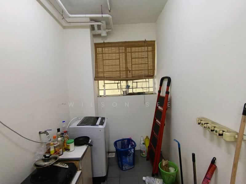 Condominium for Sale at Platinum Lake PV 16 - Wilson See - Kitchen - PropertyGuru.com.my