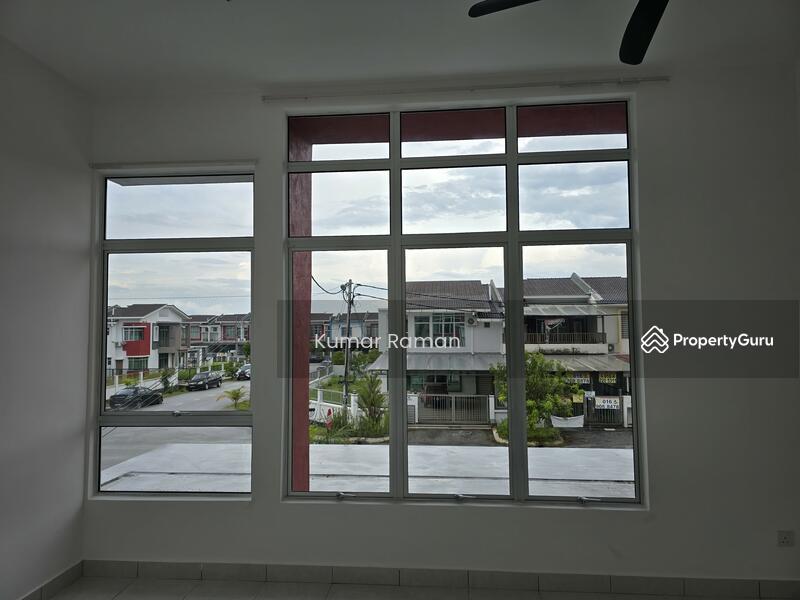 1st Floor Master Room View 2