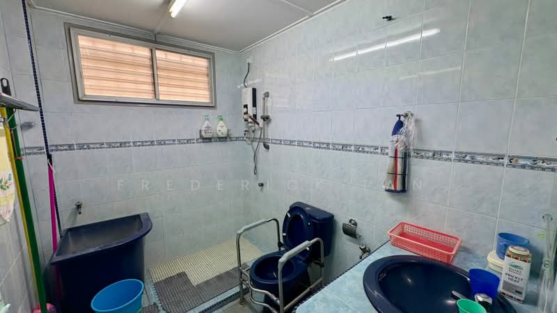 Rumah Teres 2 Tingkat untuk Dijual di Taman Kepong (Kepong) - Frederick Tan - Bathroom - PropertyGuru.com.my