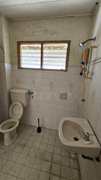 Terraced House for Sale in Subang Jaya (Selangor) - Shireen Soh - Bathroom - PropertyGuru.com.my