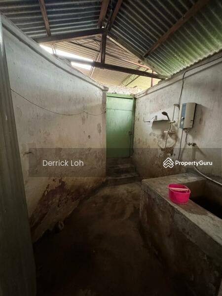 Commercial Bungalow for Rent in Gurney Drive (Penang) - Derrick Loh - Bathroom - PropertyGuru.com.my