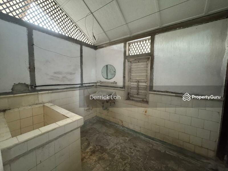Commercial Bungalow for Rent in Gurney Drive (Penang) - Derrick Loh - Bathroom - PropertyGuru.com.my