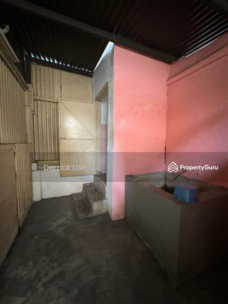 Commercial Bungalow for Rent in Gurney Drive (Penang) - Derrick Loh - Bathroom - PropertyGuru.com.my
