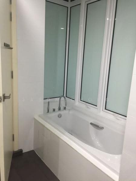 Kondominium untuk Dijual di Arata of Tijani - Jason Chong - Bathroom - PropertyGuru.com.my