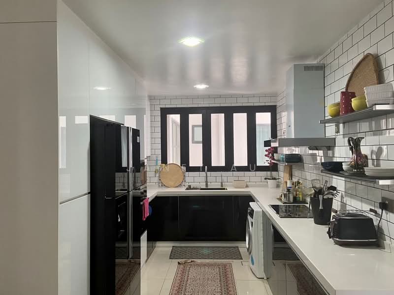 Service Residence for Sale at Zeta @ One South - Janet Au - Kitchen - PropertyGuru.com.my