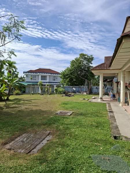 Bungalow House for Sale in Taman Rasah Kemayan (Rasah) - Jeevs Jeeva - Garden - PropertyGuru.com.my