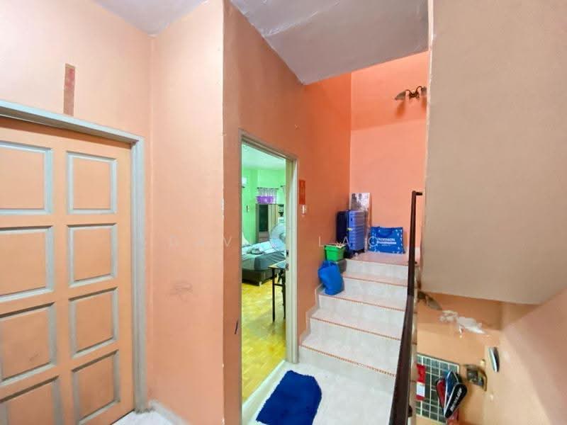 3-storey Terraced House for Sale in Taman Putri Jaya (Cheras) - David Lao - Stairs - PropertyGuru.com.my