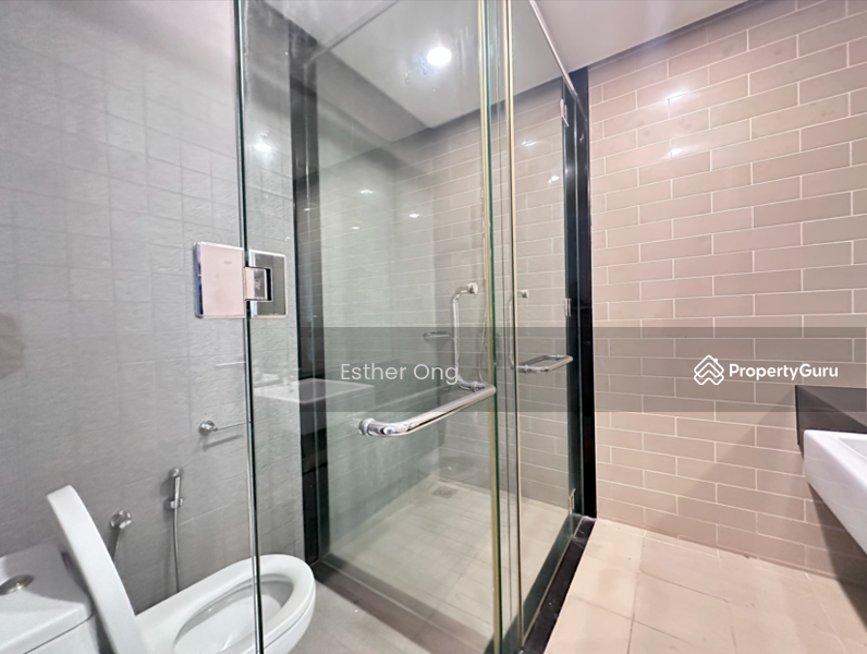 Condominium for Sale at 6 CapSquare - Esther Ong - Bathroom - PropertyGuru.com.my