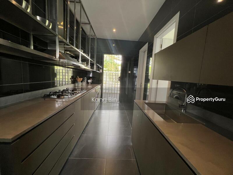Rumah Banglo untuk Dijual di Leisure Farm (Gelang Patah) - Kang Bin - Kitchen - PropertyGuru.com.my