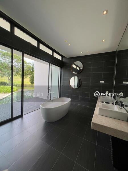Rumah Banglo untuk Dijual di Leisure Farm (Gelang Patah) - Kang Bin - Bathroom - PropertyGuru.com.my