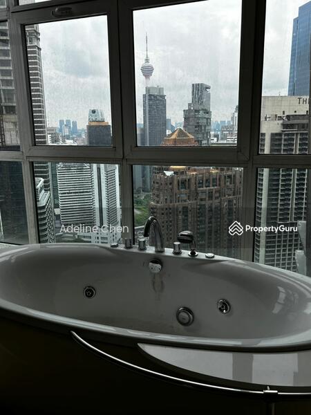 Master Room Bathroom