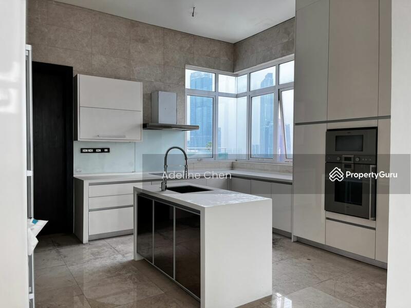 Dry Kitchen 