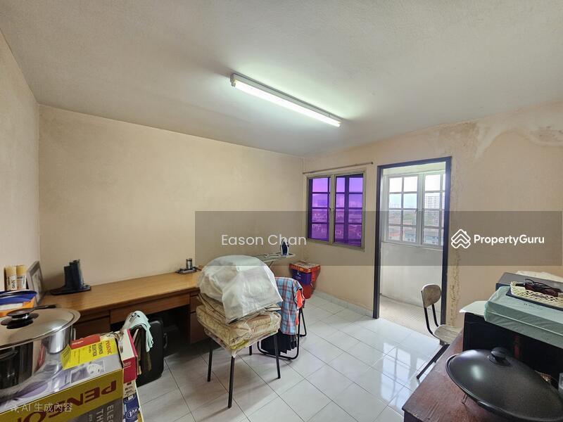 2nd Bedroom
