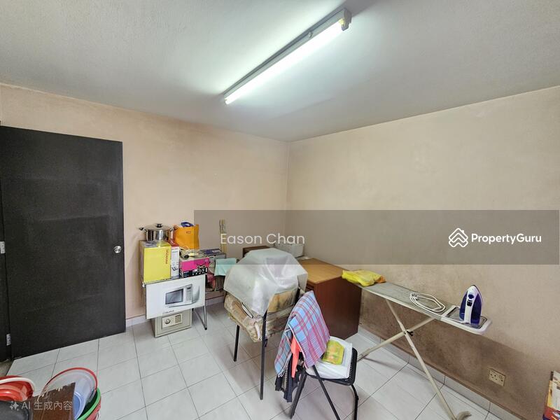 2nd Bedroom