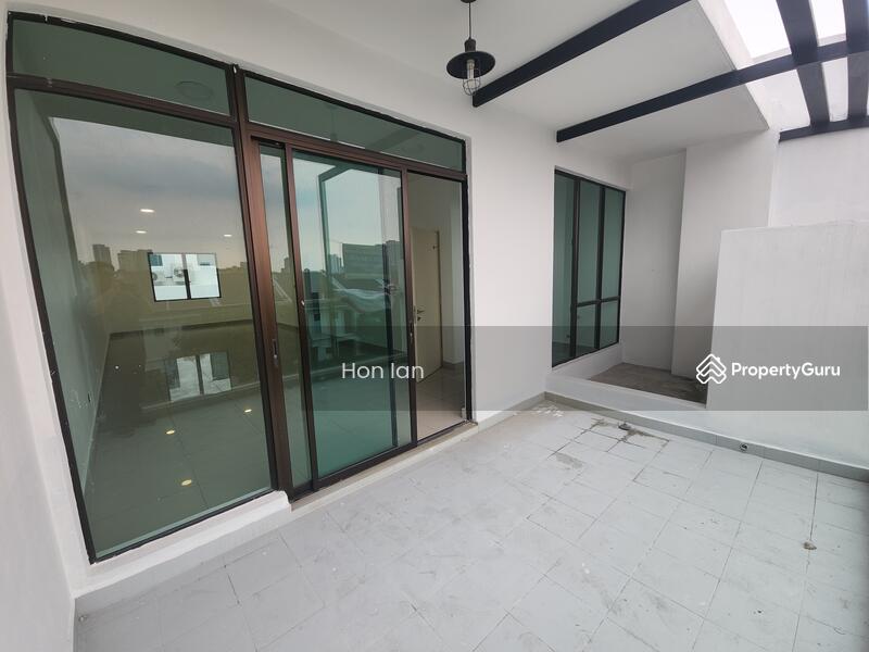 Rumah Teres 3 Tingkat untuk Dijual di Kinrara Residence (Puchong) - Hon Ian - PropertyGuru.com.my