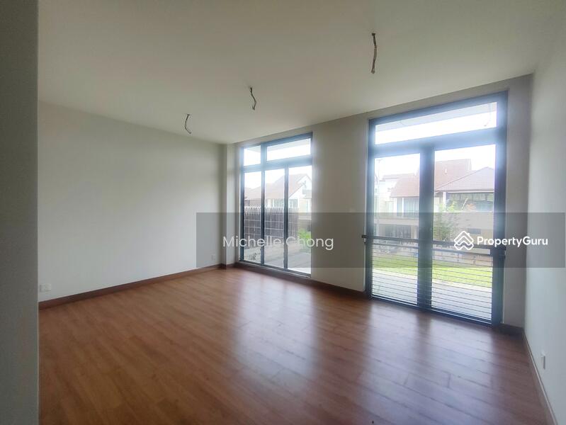 3-storey Terraced House for Sale in Denai Alam (Shah Alam) - Michelle Chong - Room 1 - PropertyGuru.com.my