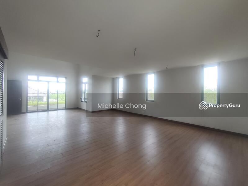 3-storey Terraced House for Sale in Denai Alam (Shah Alam) - Michelle Chong - Master bedroom - PropertyGuru.com.my