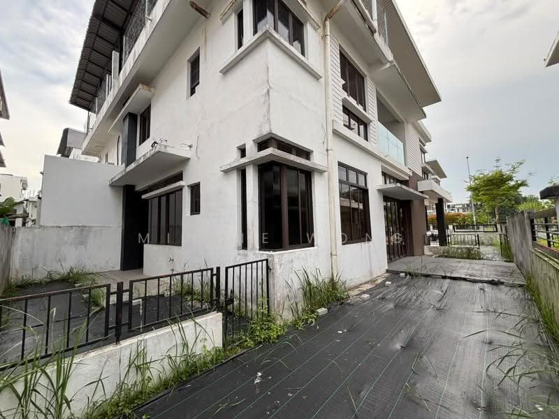 Semi-Detached House for Sale in Rawang (Selangor) - Minnie Wong - Exterior - PropertyGuru.com.my