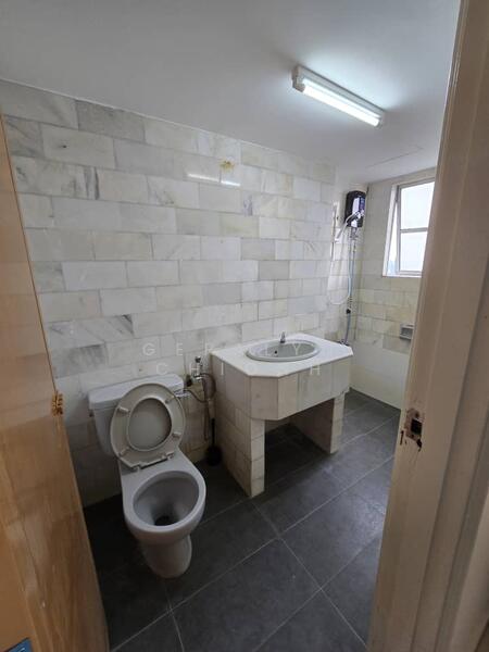 Puncak Athenaeum untuk Untuk Dijual - RM 350,000, Mac 2026 - Bathroom - PropertyGuru.com.my