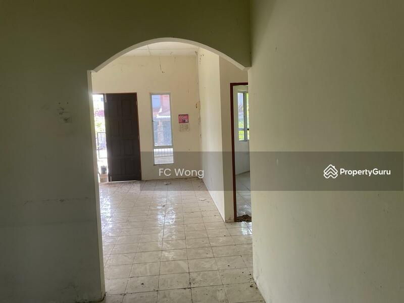 Bungalow House for Sale in Taman Temerloh Jaya (Perak) - FC Wong - Living Room - PropertyGuru.com.my