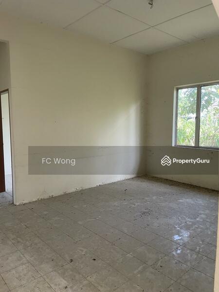 Bungalow House for Sale in Taman Temerloh Jaya (Perak) - FC Wong - Bedroom - PropertyGuru.com.my