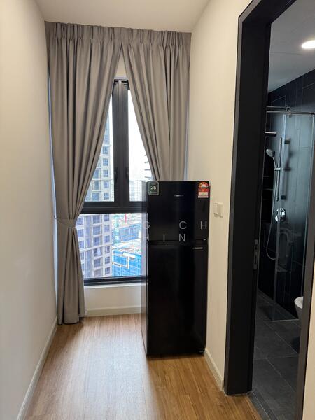 Room window and Fridge