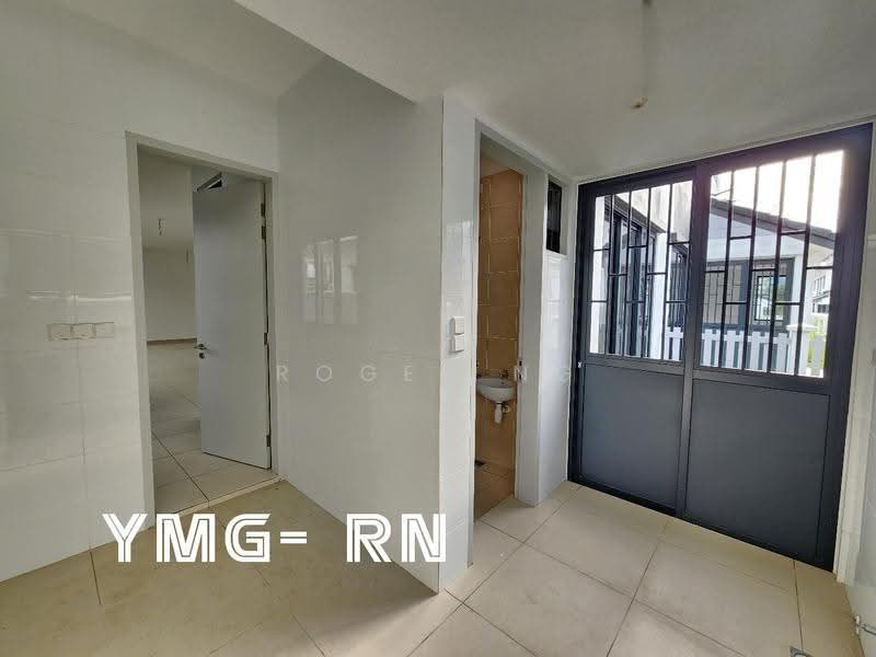 Rumah Berkembar untuk Dijual di Setia Eco Park (Setia Alam) - Roger Ng - Entrance - PropertyGuru.com.my