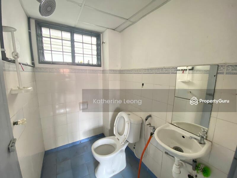 For Sale - Sri Putra Apartment @ Sungai Buloh