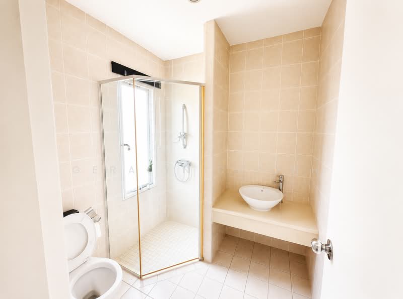 Rumah Bandar untuk Dijual di Sunway Damansara (Kota Damansara) - Geralyn Chionh - Bathroom - PropertyGuru.com.my