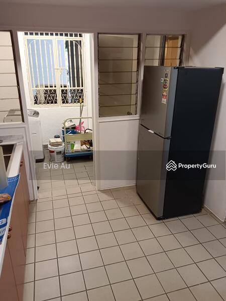 Kitchen & Laundry
